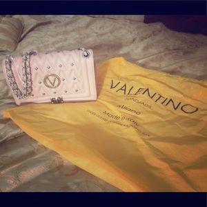 Valentino purse. NEVER USED!!!